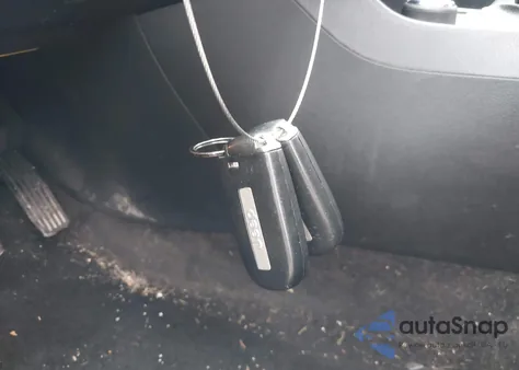 2015 Jeep Cherokee Latitude z USA, uszkodzony, nr VIN 1C4PJMCS6FW755434